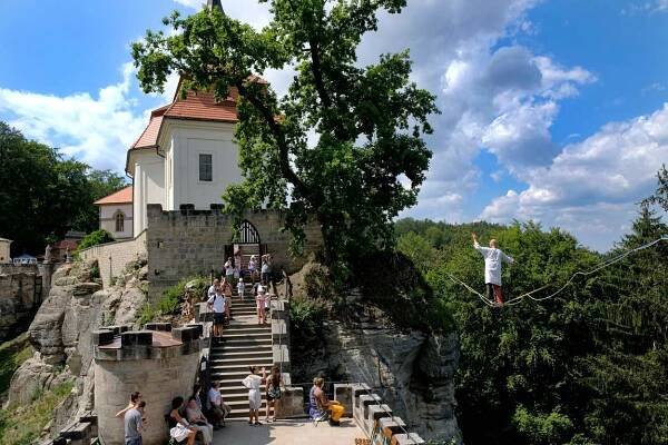 VALDŠTEJN OPĚT VE VÍRU STŘEDOVĚKU! - Turnovsko v akci