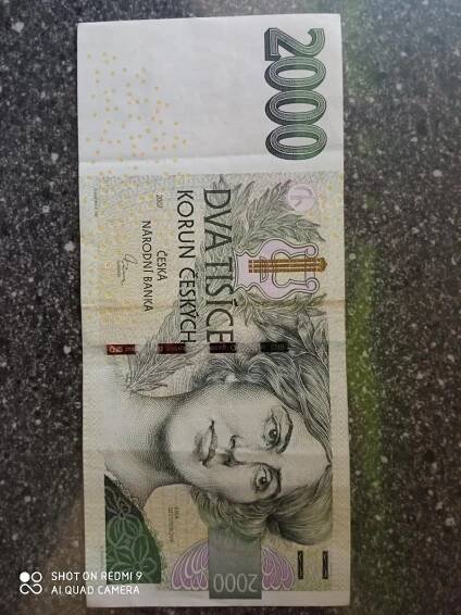 Vzácná 2000Kč série E