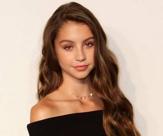 Carys Zeta Douglas – Bio, Facts, Family Life of Daughter of Catherine Zeta-Jones & Michael Douglas