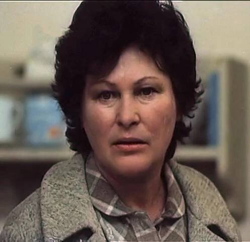 Marcela Martínková ve filmu Krajina s nábytkem (1986, režie Karel Smyczek)