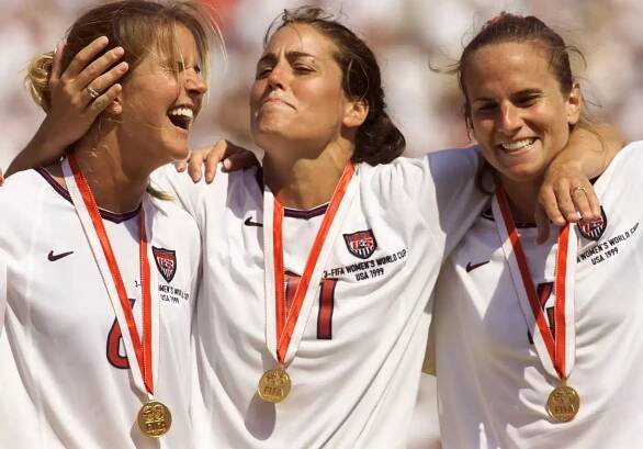 teammates of julie foudy