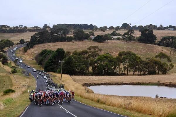 GEELONG AUSTRALIA  JANUARY 29 A general view of the peloton competing during the 7th Cadel Evans Great Ocean Road Race 2023  Mens Elite a 1743km one day race from Geelong to Geelong  CadelRoadRace  on January 29 2023 in Geelong Australia Photo by Tim de WaeleGetty Images