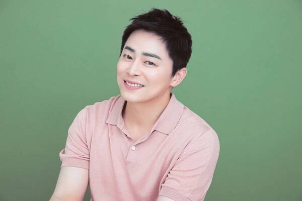 Jo Jung Suk potvrdil, že si v připravovaném filmu zahraje nezaměstnaného pilota