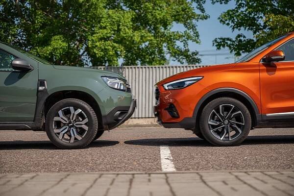 Má se Dacia začít bát? Bestseller Duster proti čínskému vyzyvateli MG ZS v souboji dostupných SUV