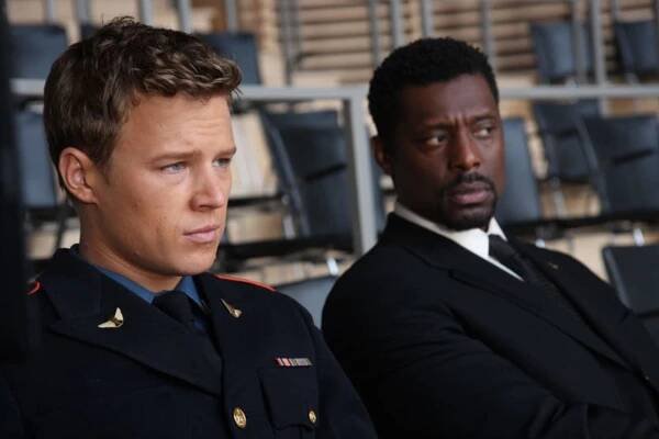 Kings - Z filmu - Christopher Egan, Eamonn Walker