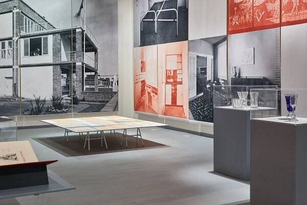 Konfliktni-dum-vystava-Galerie-UM-foto-Lukas-Hlavin-10-.jpg
