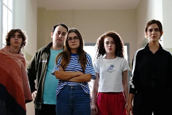 Ata Berk Mutlu, Efe Poylu, Ezgi Gör - Bir Derdim Var - Episode 1 - Z filmu