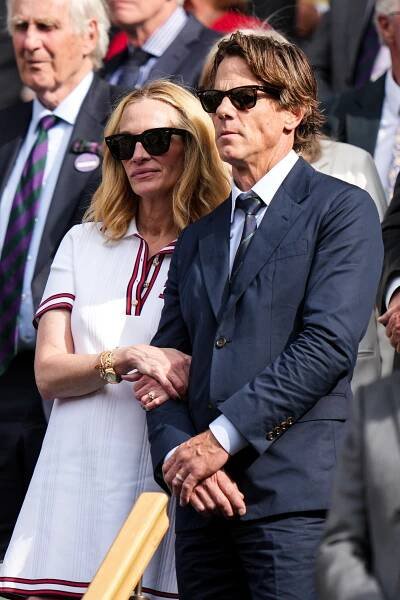 Galerie: Princezna Kate přeci jenom na Wimbledonu: Zářila v královské fialové | Elle.cz