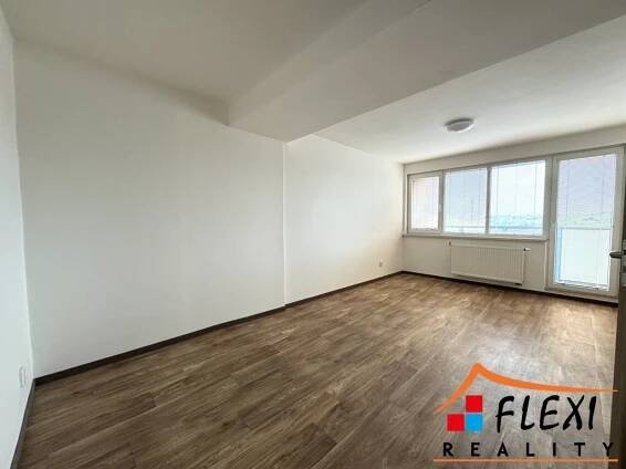 Pronájem prostorného bytu 1+1 s lodžií, 48m², Moravská Ostrava, ul. Hrušovská | FLEXI REALITY s.r.o.