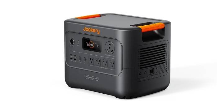 Jackery’s Explorer 3000 v2 solar generator.