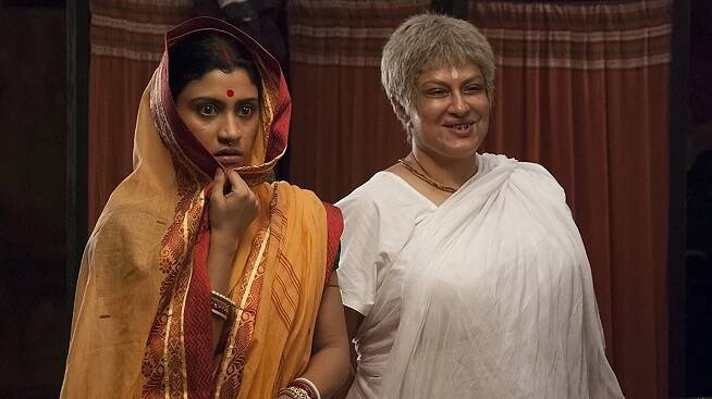Konkona Sen Sharma, Moushumi Chatterjee - Goynar Baksho - Z filmu