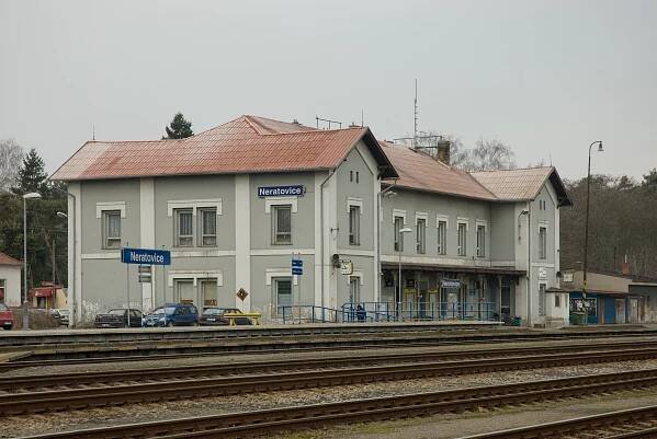 Neratovice (nádraží)