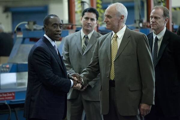 Profesionální lháři - Minipenis - Z filmu - Don Cheadle, Alan Dale