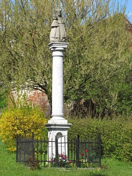 Soubor:Kyjov Bohuslavice mariansky sloup 01.jpg – Wikipedie