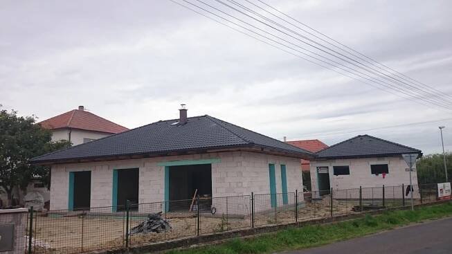Rekonstrukce střechy - Kostěnice, KM Beta - Hnědá Elegant - Střechy Klouček