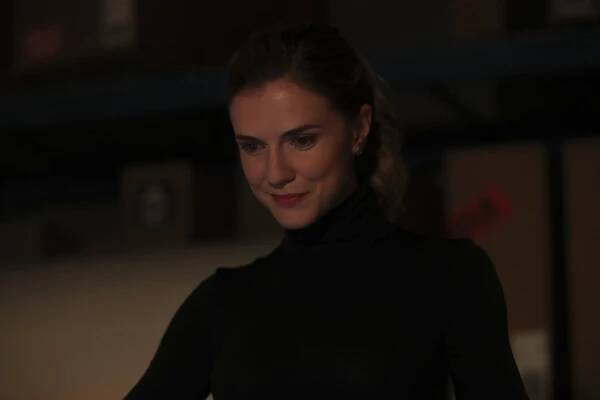 Take Two - It Takes a Thief - Z filmu - Sara Canning