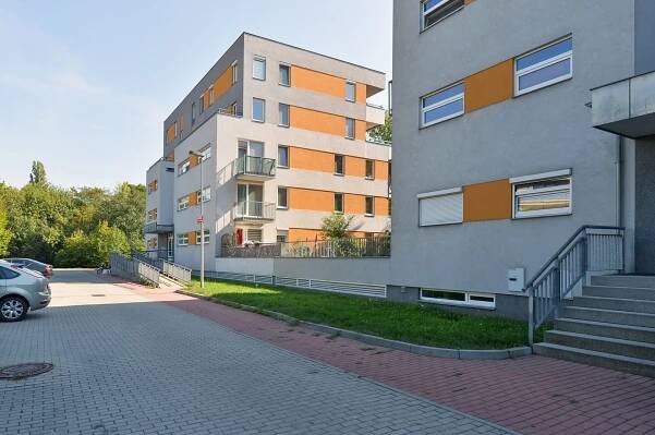 Ungarova, Malešice - Praha 10 | Pronájem, Byt, 1+kk, 40 m²