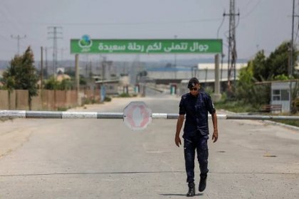 Israel temporarily shutters Gaza pedestrian crossing following border rioting