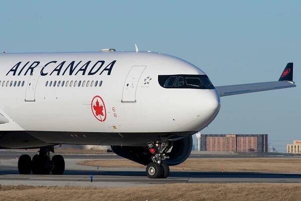 Air Canada redukuje nabízenou kapacitu i lety do USA