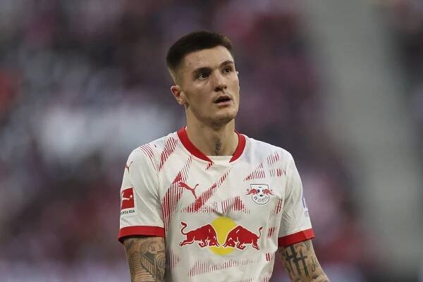Benjamin Sesko U-turns over Man Utd transfer after Newcastle talks