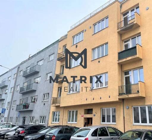 Pronájem bytu 2+1 s balkonem, Praha 4 - Nusle , ul. Na bitevní pláni