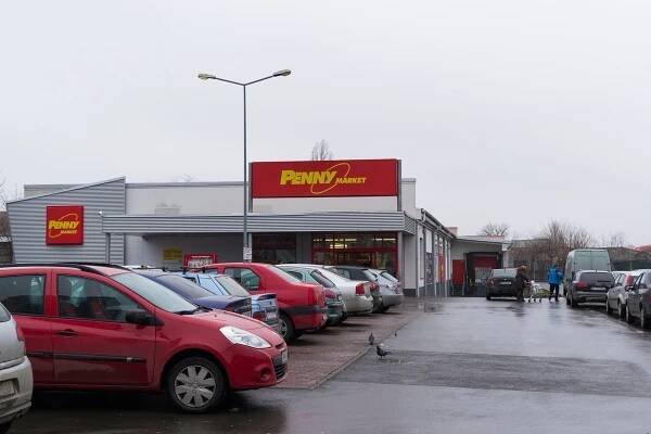 Penny Market spustil kontroverznú súťaž. Za nákup môžete vyhrať silikóny