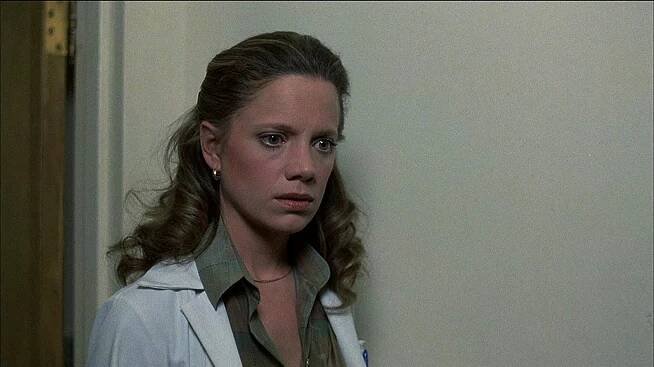 Gretchen Corbett - Král Kobra - Z filmu