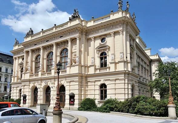 Soubor:Liberec divadlo F. X. Šaldy 9.jpg – Wikipedie