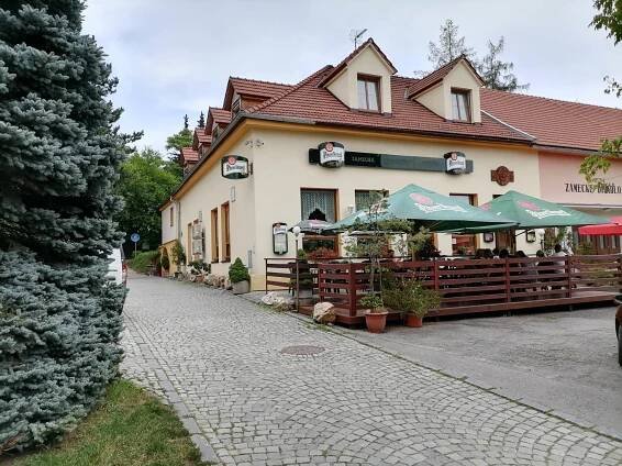 Zámecká restaurace | 602 495 295