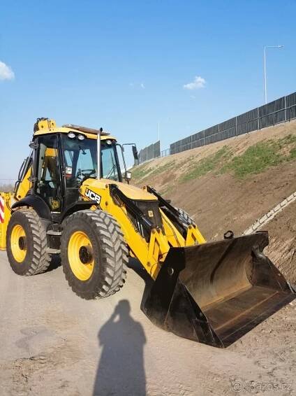 Rýpadlo-nakladač JCB 4CX - Photo 2