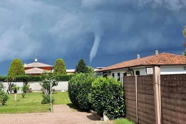 Severní Itálií se prohnala tornáda, jejich počet byl extrémně vysoký : Meteopress | Předpověď počasí, aktuální počasí