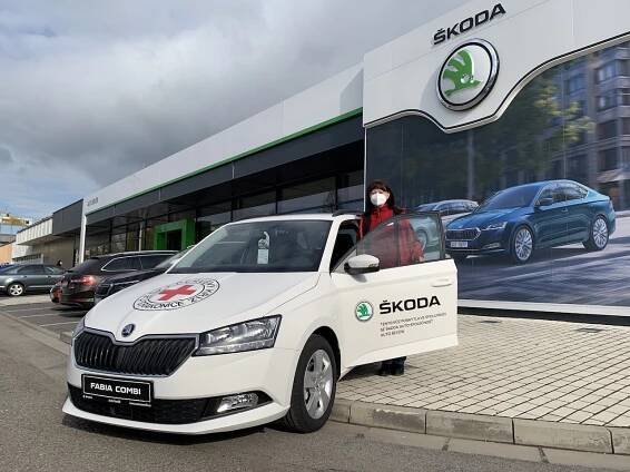 Auto Ševčík předal vůz ŠKODA FABIA Combi organizaci ČČK Strakonice | AUTO ŠEVČÍK