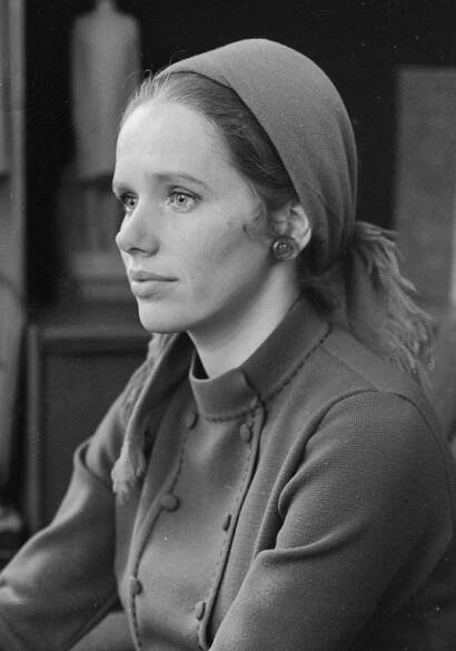 Soubor:Liv Ullmann 1966 2 (cropped).jpg – Wikipedie