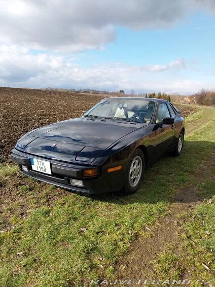 Porsche 944 S