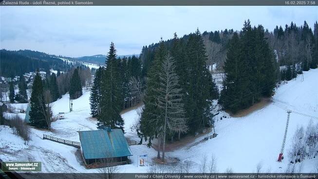 WebCam Archiv: Železná Ruda - údolí Řezné pod sjezdovkami Belveder, pohled k Samotám