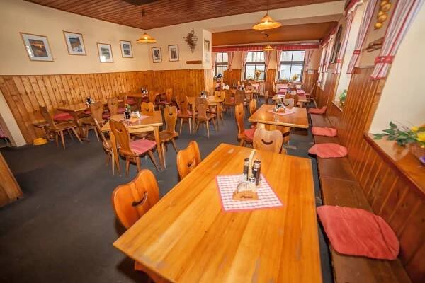 Fotky restaurace v Jizerkách | Pension Na Rozcestí 