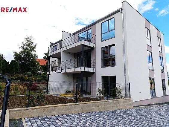 Pronájem bytu 3+kk, 78 m2, Bystřany