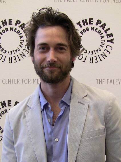 Soubor:Ryan Eggold 2009.jpg – Wikipedie