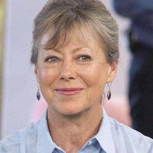 How Old is Jenny Agutter? Bio, Age, Height, Father, Family, Wiki, Husband