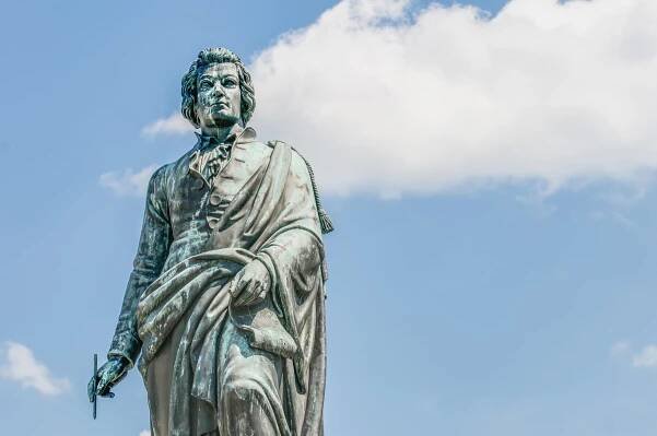Zázračné dítě, jehož předčasná smrt je nevyřešenou záhadou: Wolfgang Amadeus Mozart zanechal v hudbě nesmazatelnou stopu