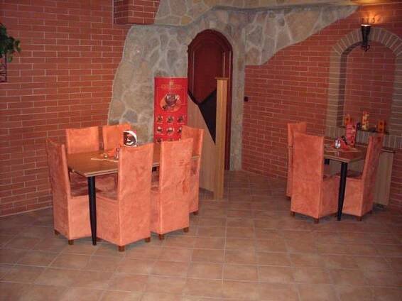 Pizzerie Restaurant Bar Amos Uherský Brod | Apetee