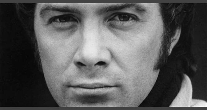 Lewis Collins alias Bodie z Profesionálů prohrál boj s rakovinou