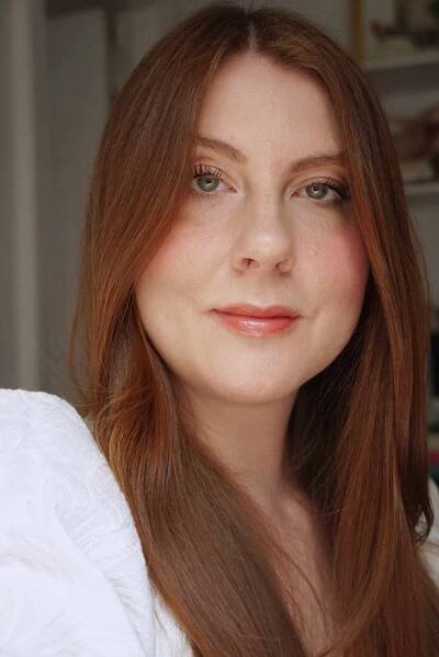 model posing wearing makeup by mario blush and lip color in light pink and mauve tones