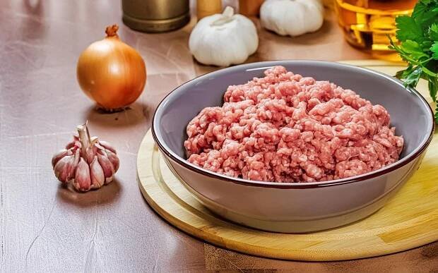 Co by se nemělo přidávat do řízků: zkušení kuchaři našli zdravou náhradu za 2 známé ingredience.