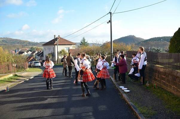 Martinské hody 2015 - Oficiální stránka obce Dolní Loučky