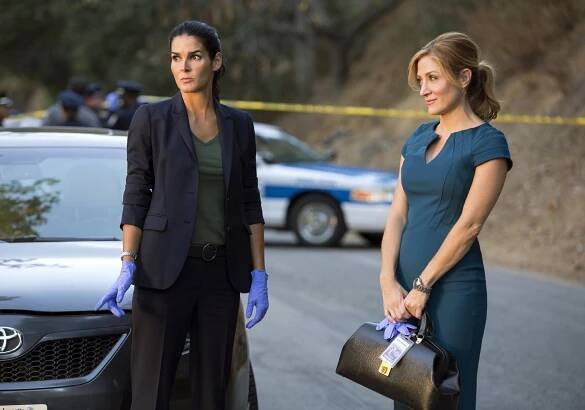 Rizzoli & Isles: Vraždy na pitevně - Na místě činu - Z filmu - Angie Harmon, Sasha Alexander
