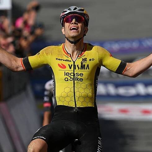 Giro d'Italia: Wout van Aert triumphs on strade bianche to win stage 9