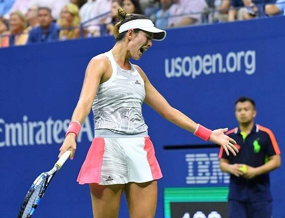 Šok na US Open! Lotyška vyřadila světovou trojku Muguruzaovou. Končí i Raonic