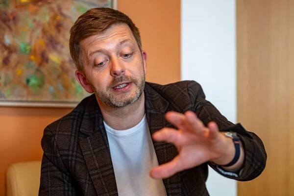 Žádného Velkého bratra nechystáme, říká ministr vnitra a předseda STAN Rakušan