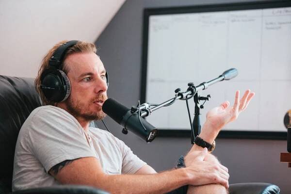 DaxShepard-03.jpg